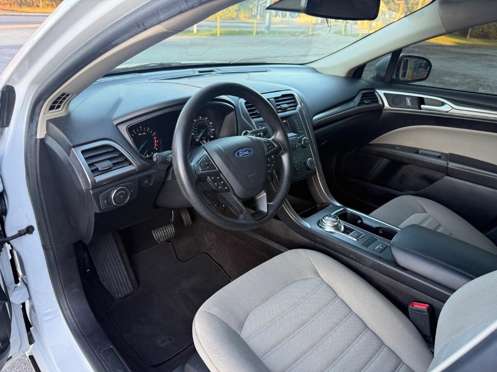 2019 Ford Fusion S - Photo 13
