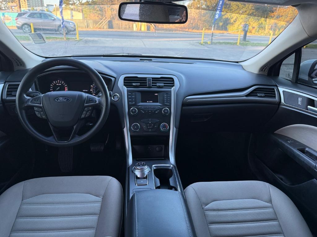 2019 Ford Fusion S - Photo 12