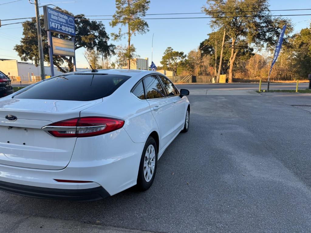 2019 Ford Fusion S - Photo 7