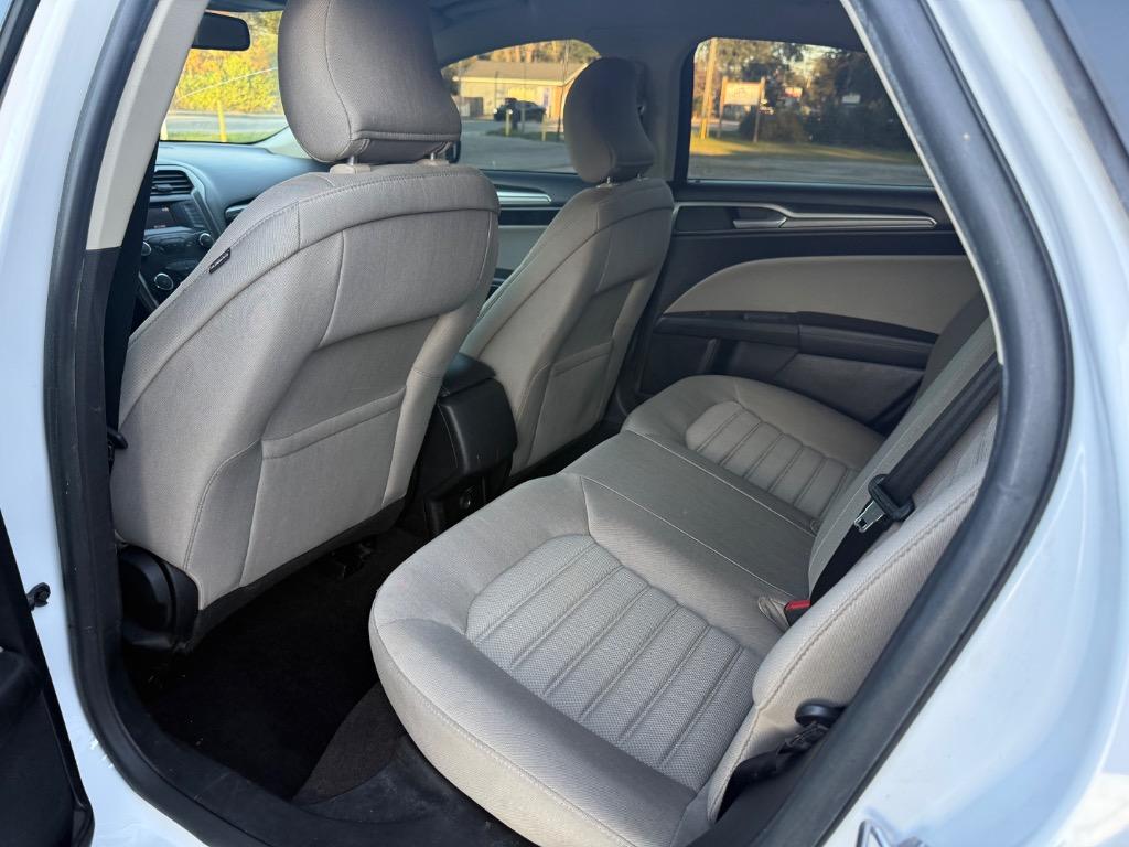 2019 Ford Fusion S - Photo 11
