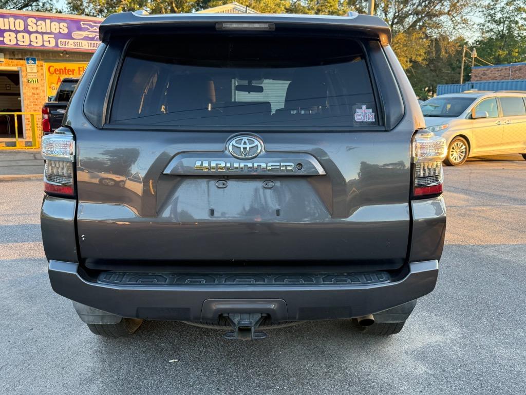 2018 Toyota 4Runner SR5 - Photo 7