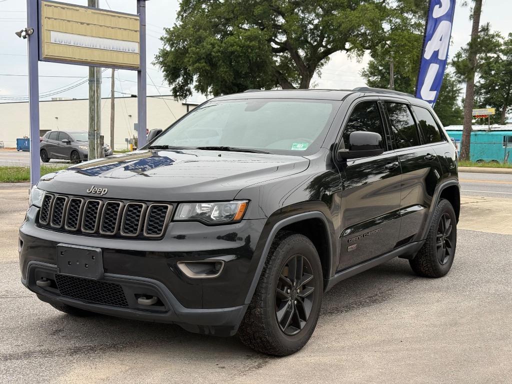 2017 Jeep Grand Cherokee Laredo 75th Anniversary Edition 4WD's photo