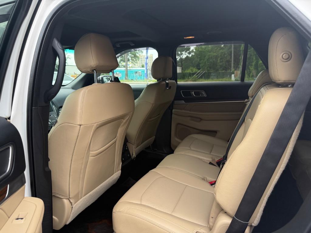 2016 Ford Explorer Limited - Photo 9