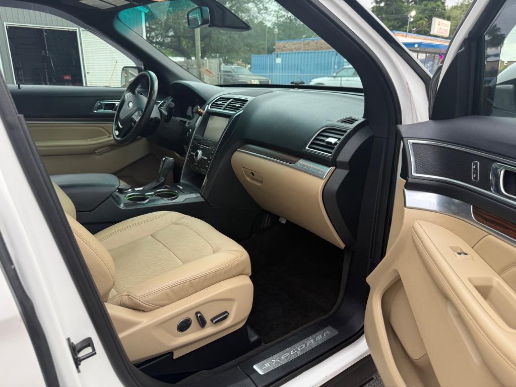 2016 Ford Explorer Limited - Photo 13