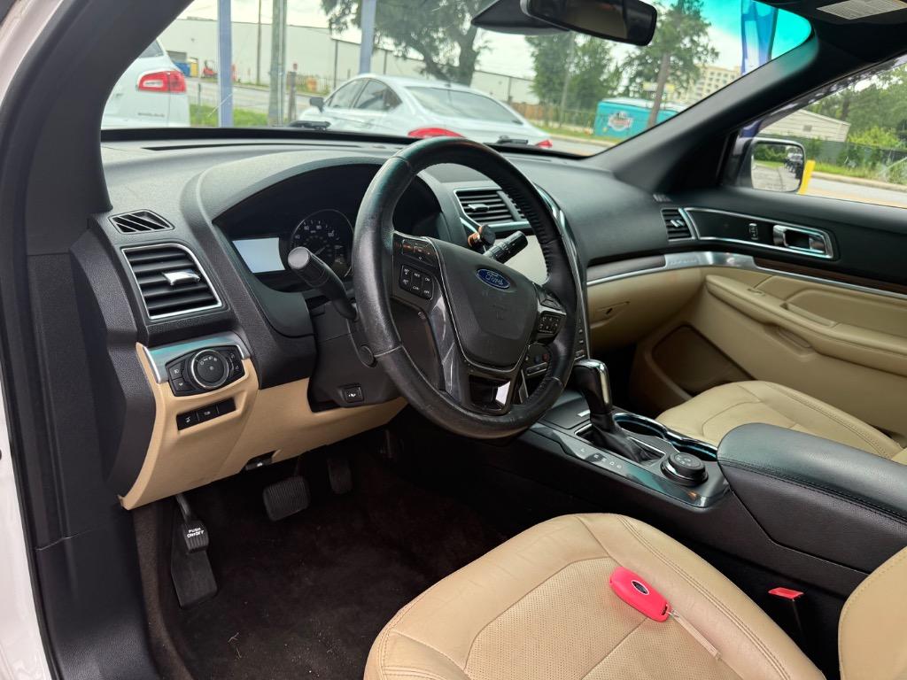 2016 Ford Explorer Limited - Photo 15