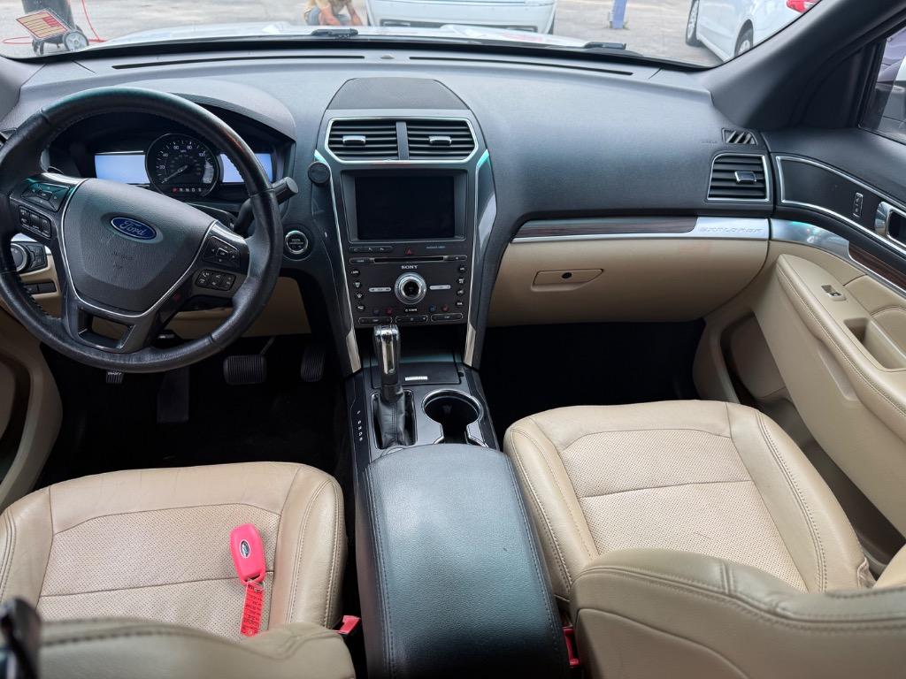 2016 Ford Explorer Limited - Photo 10