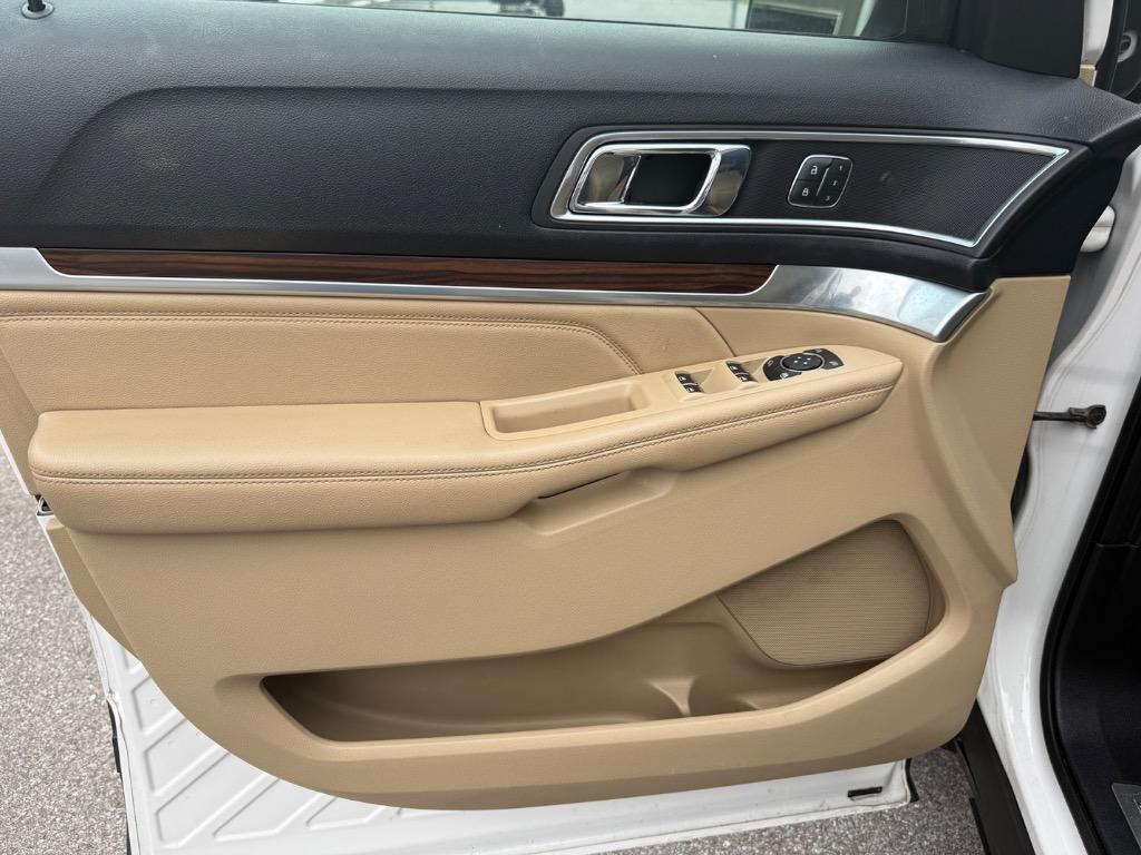 2016 Ford Explorer Limited - Photo 16