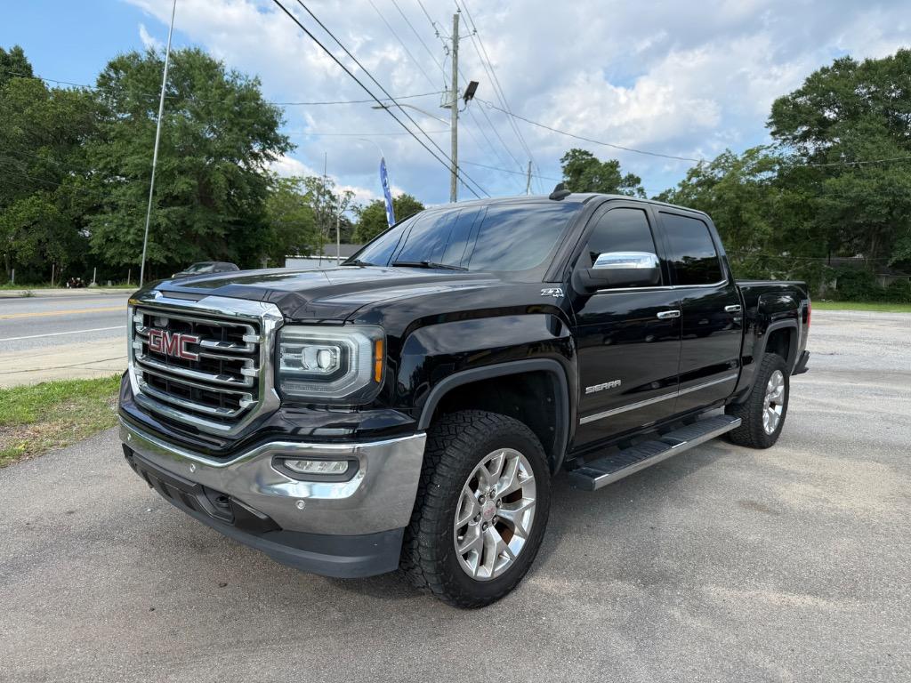 2017 GMC Sierra 4WD Crew Cab Short Box SLT's photo