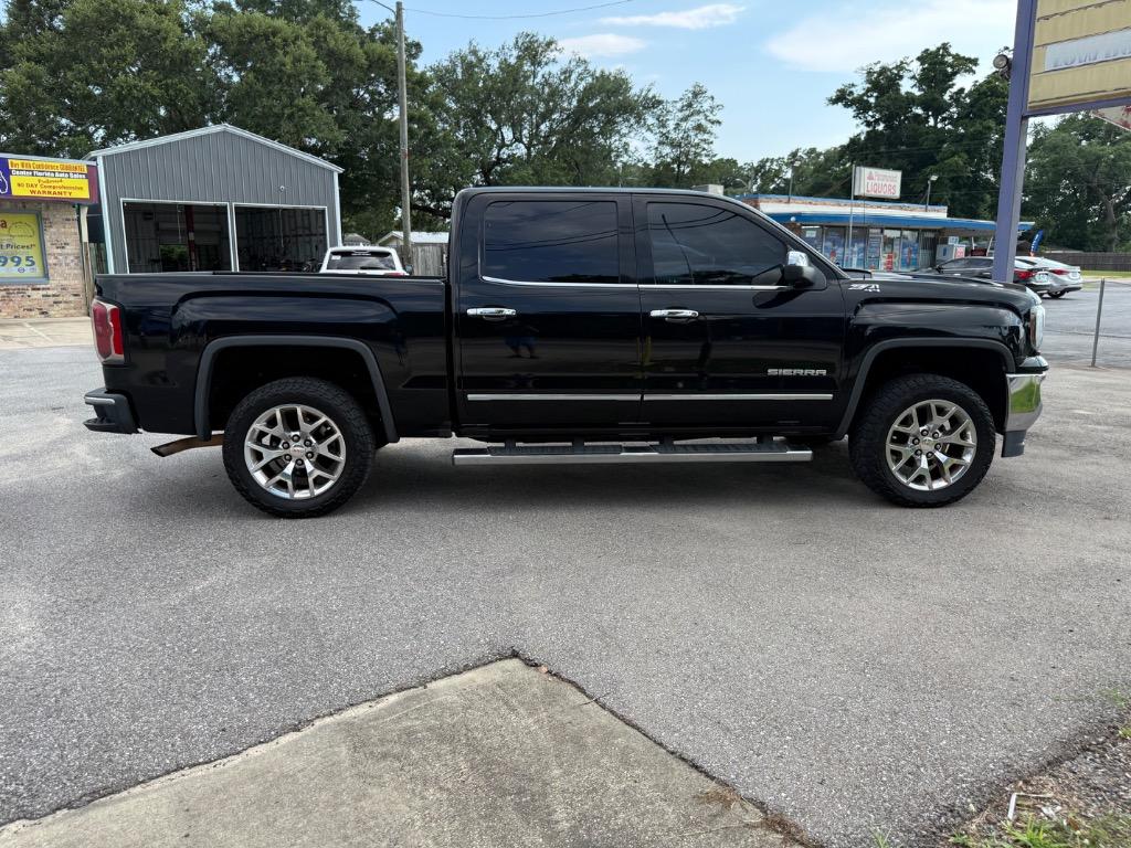 2017 GMC Sierra 1500 SLT - Photo 9