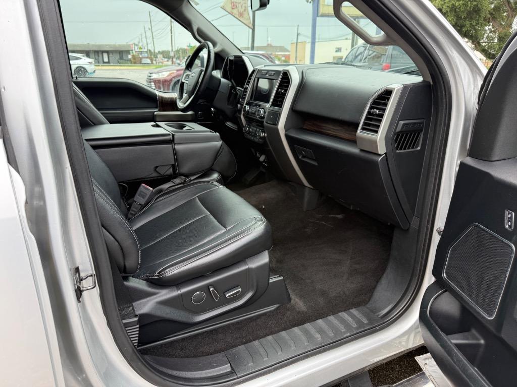 2018 Ford F-150 Lariat - Photo 12