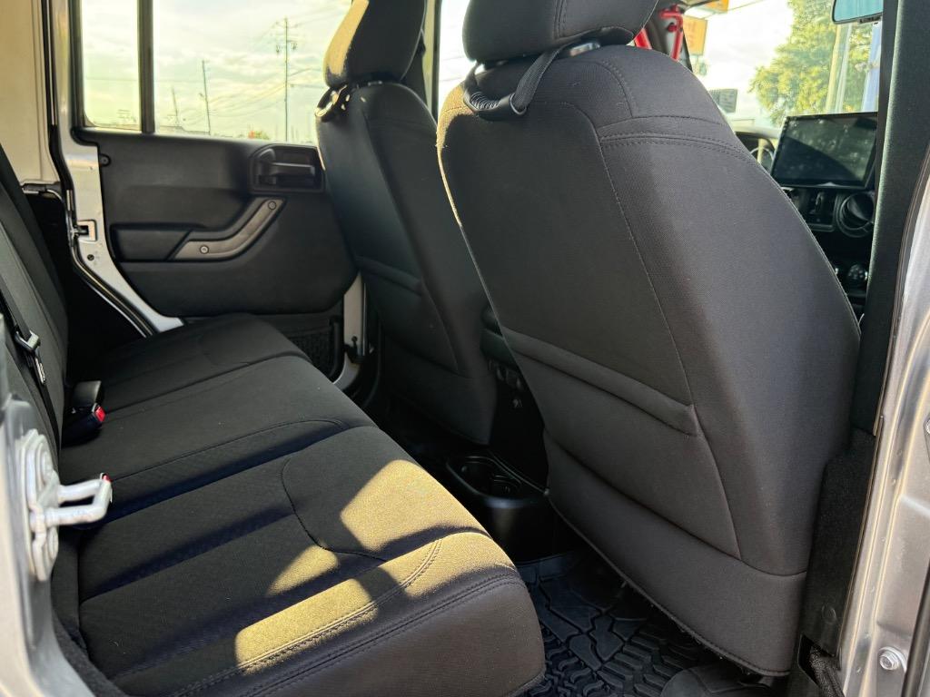 2017 Jeep Wrangler Unlimited Sport S - Photo 8
