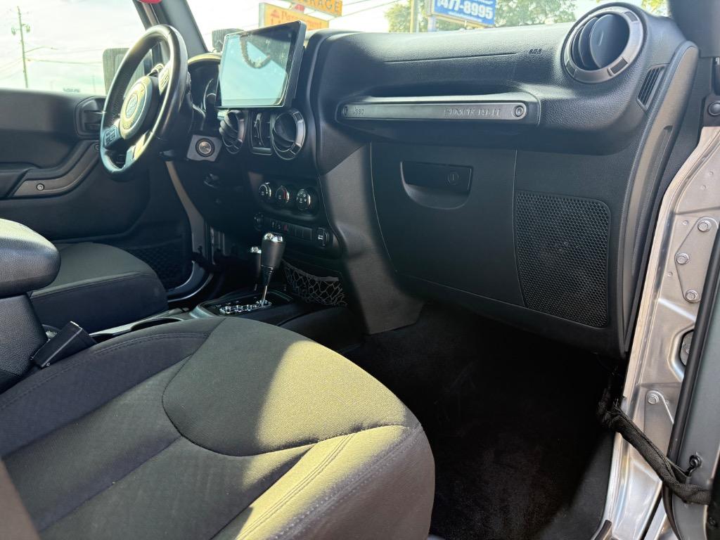 2017 Jeep Wrangler Unlimited Sport S - Photo 9
