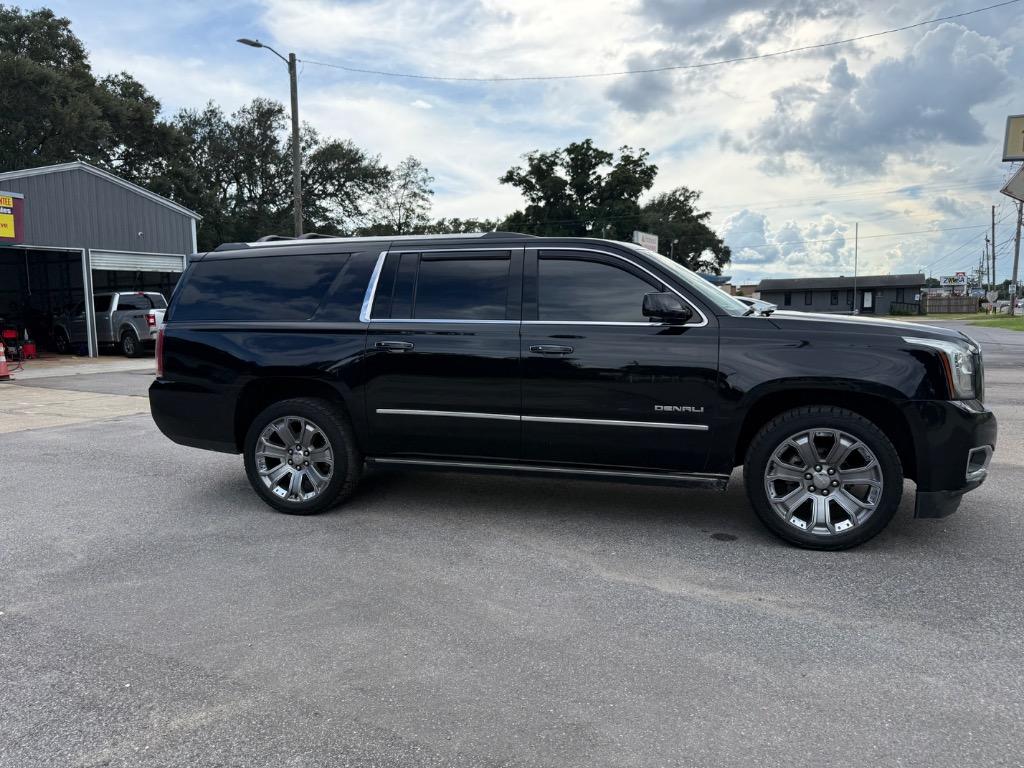 2016 GMC Yukon XL Denali - Photo 8