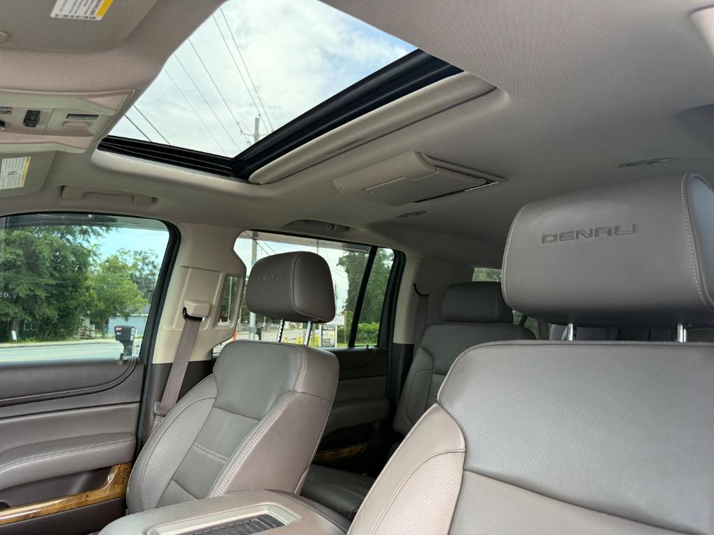 2016 GMC Yukon XL Denali - Photo 17